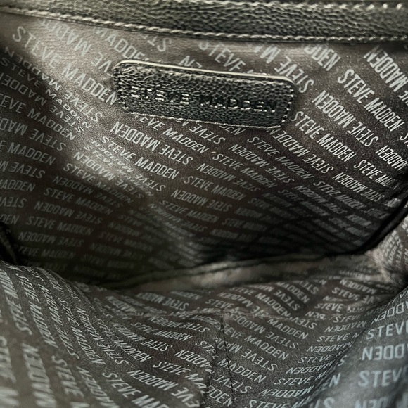 Steve Madden Signature Backpack New Without Tags - Picture 7 of 11